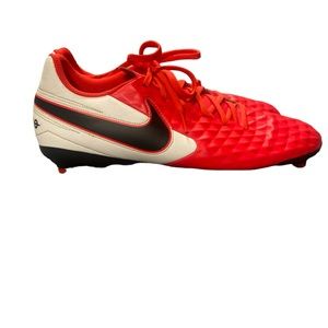 Nike Tempo Soccer Cleats Size 9